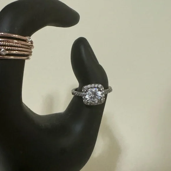 Bundle of Rings - Picture 4 of 8